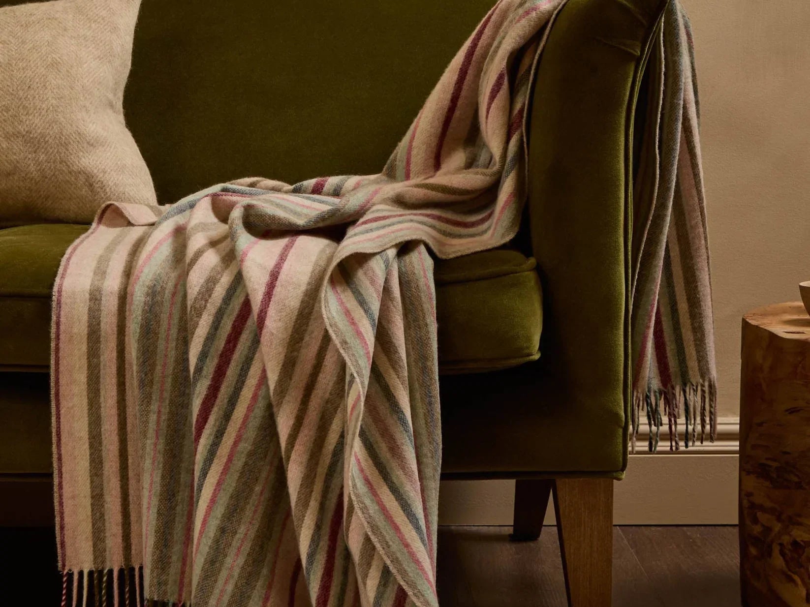 Wool Blanket Buyer’s Guide for Cosy Rooms and Coastal Evenings
