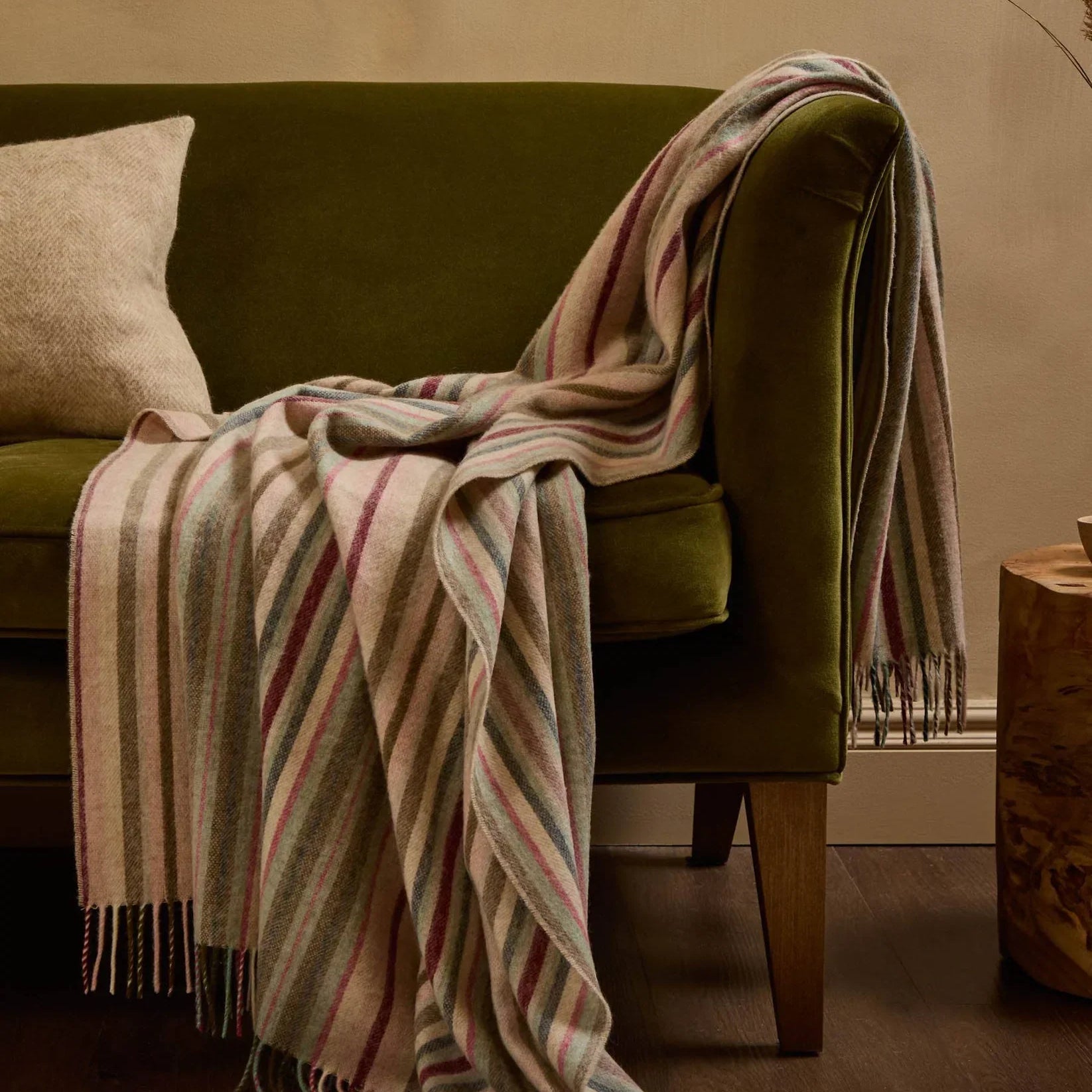 Wool Blanket Buyer’s Guide for Cosy Rooms and Coastal Evenings