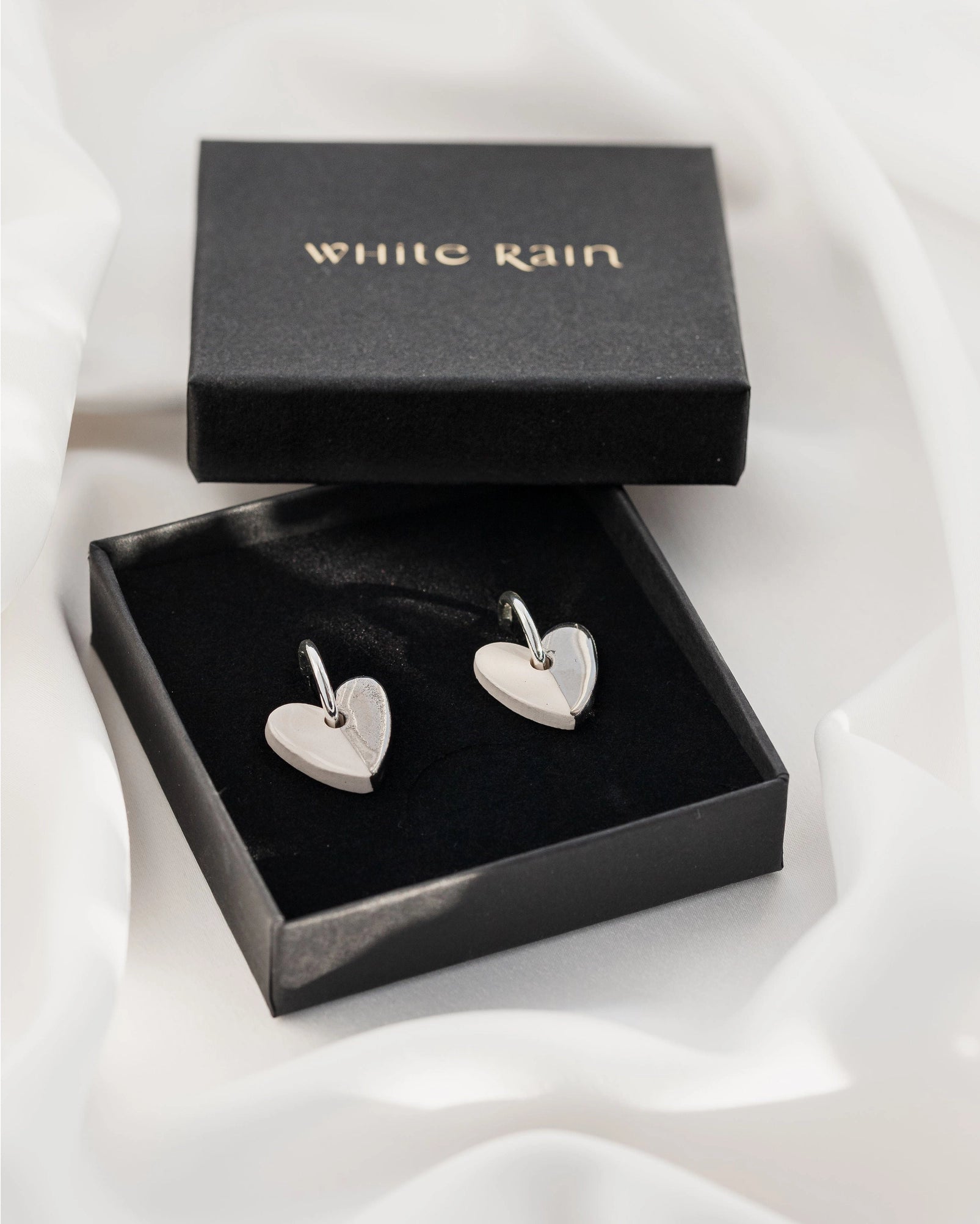 Mini White Heart Charm Platinum Lustre – White Rain