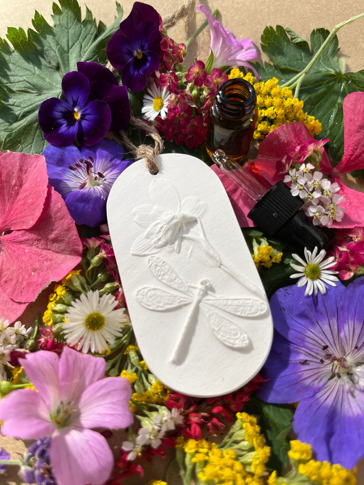 Small Dragonfly and Snowdrop Botanical Cast Fragrance Diffuser The Foxglove Tree