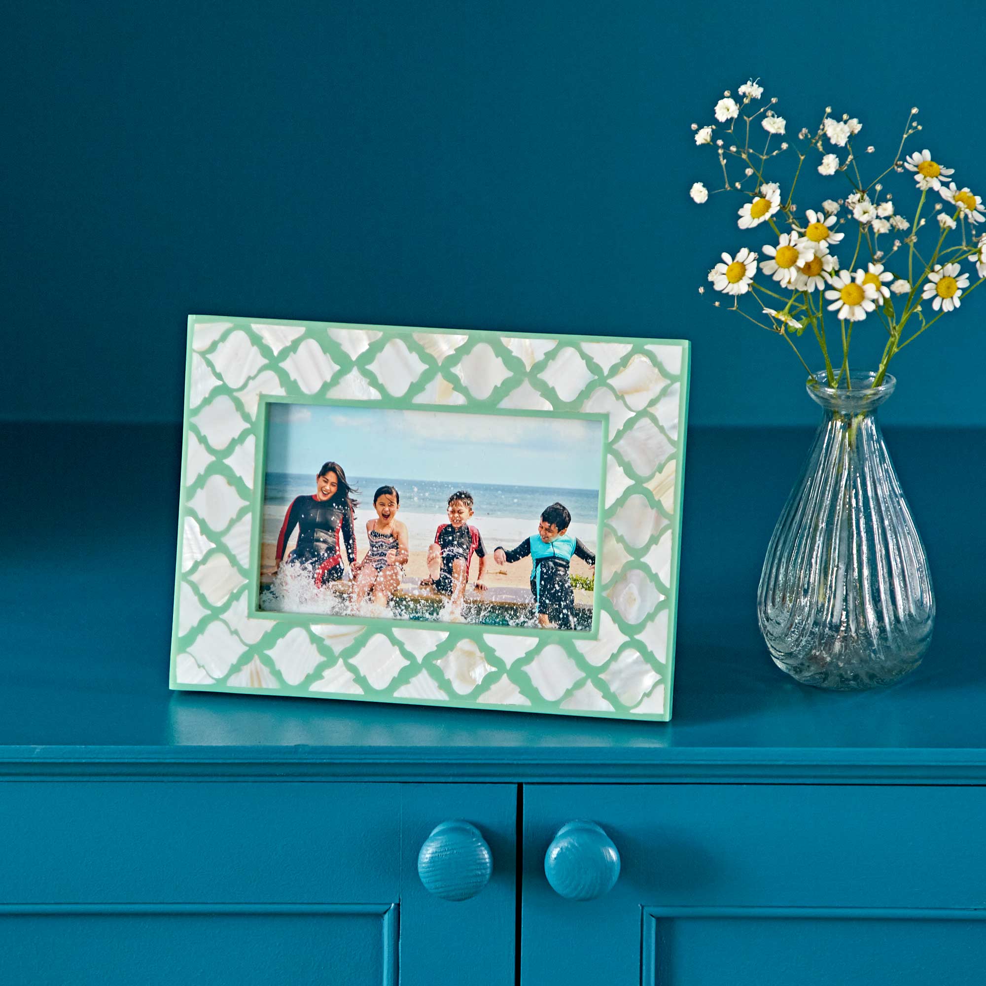 Soft Green, Mother Of Pearl Inlay 6 x 4 inch Photo Frame