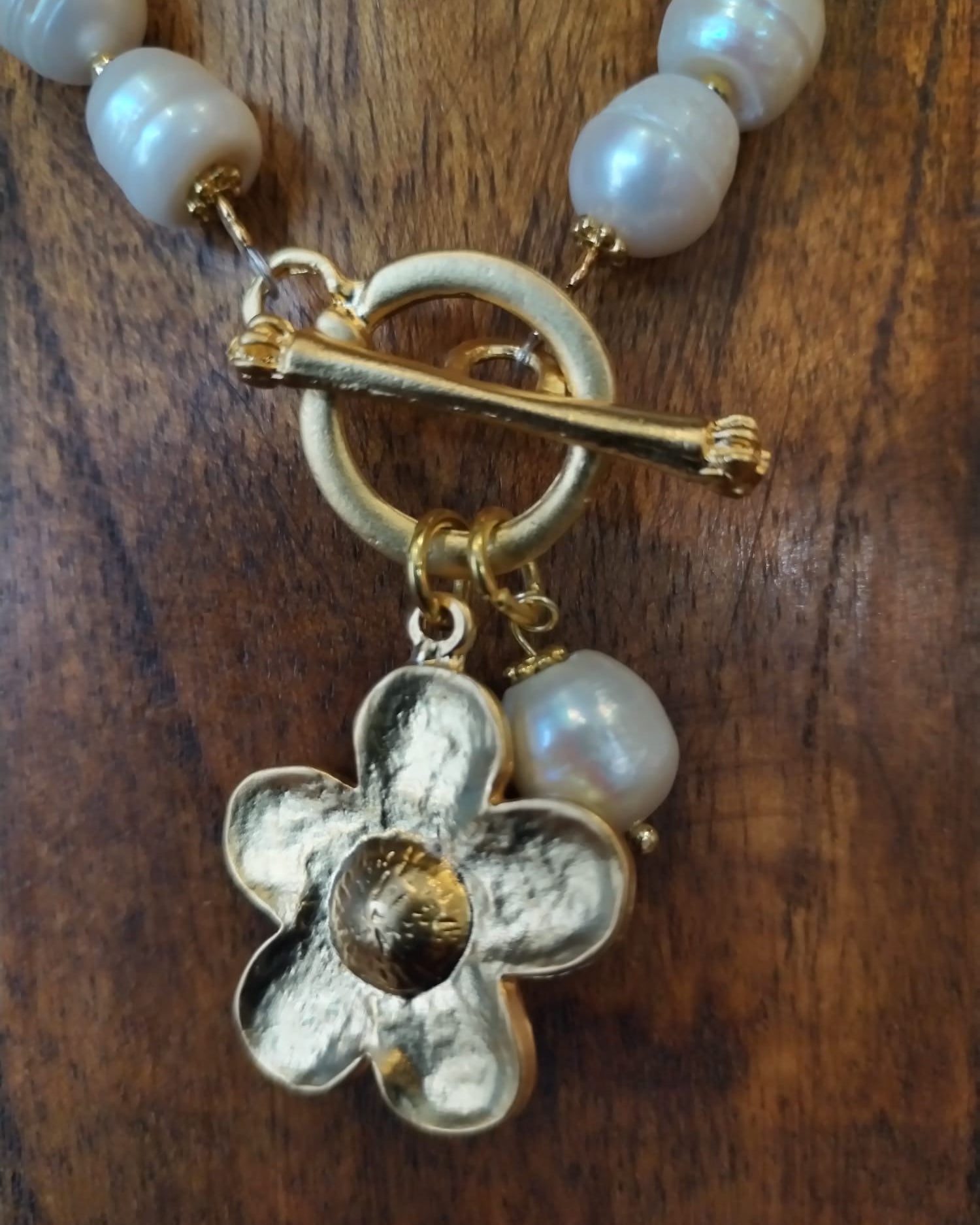 Premium Freshwater Pearl Necklace – Flower Charm