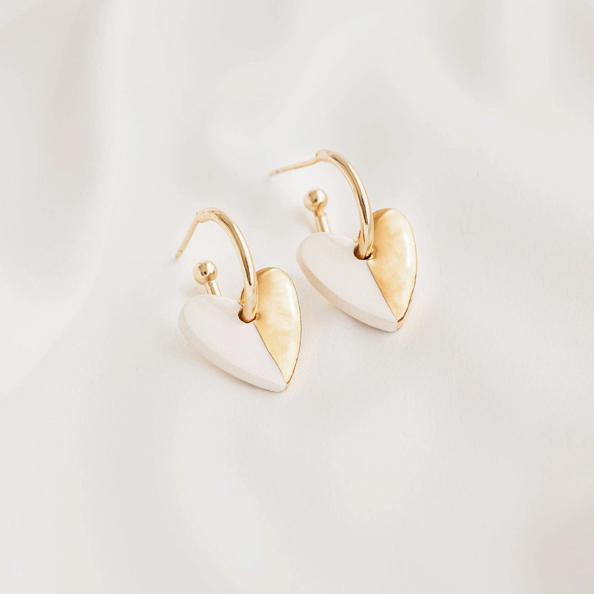 Mini White Heart Charm Platinum Lustre – White Rain