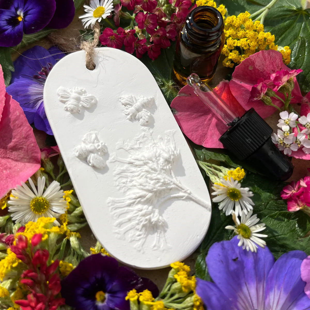 Small Bees and Verbena Botanical Cast Fragrance Diffuser The Foxglove Tree
