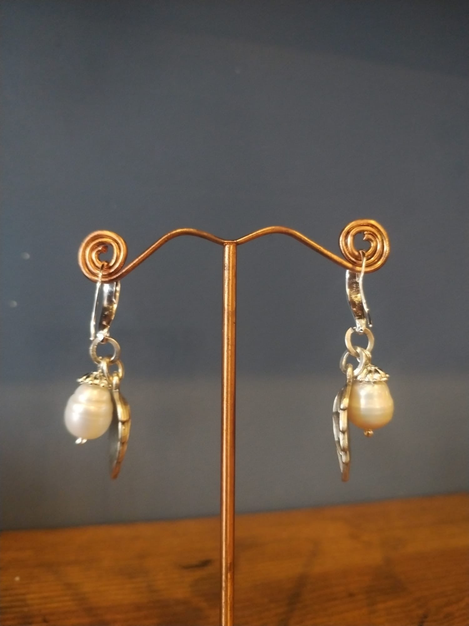 Signature Freshwater Pearl Earrings – Silver Leaf Detail