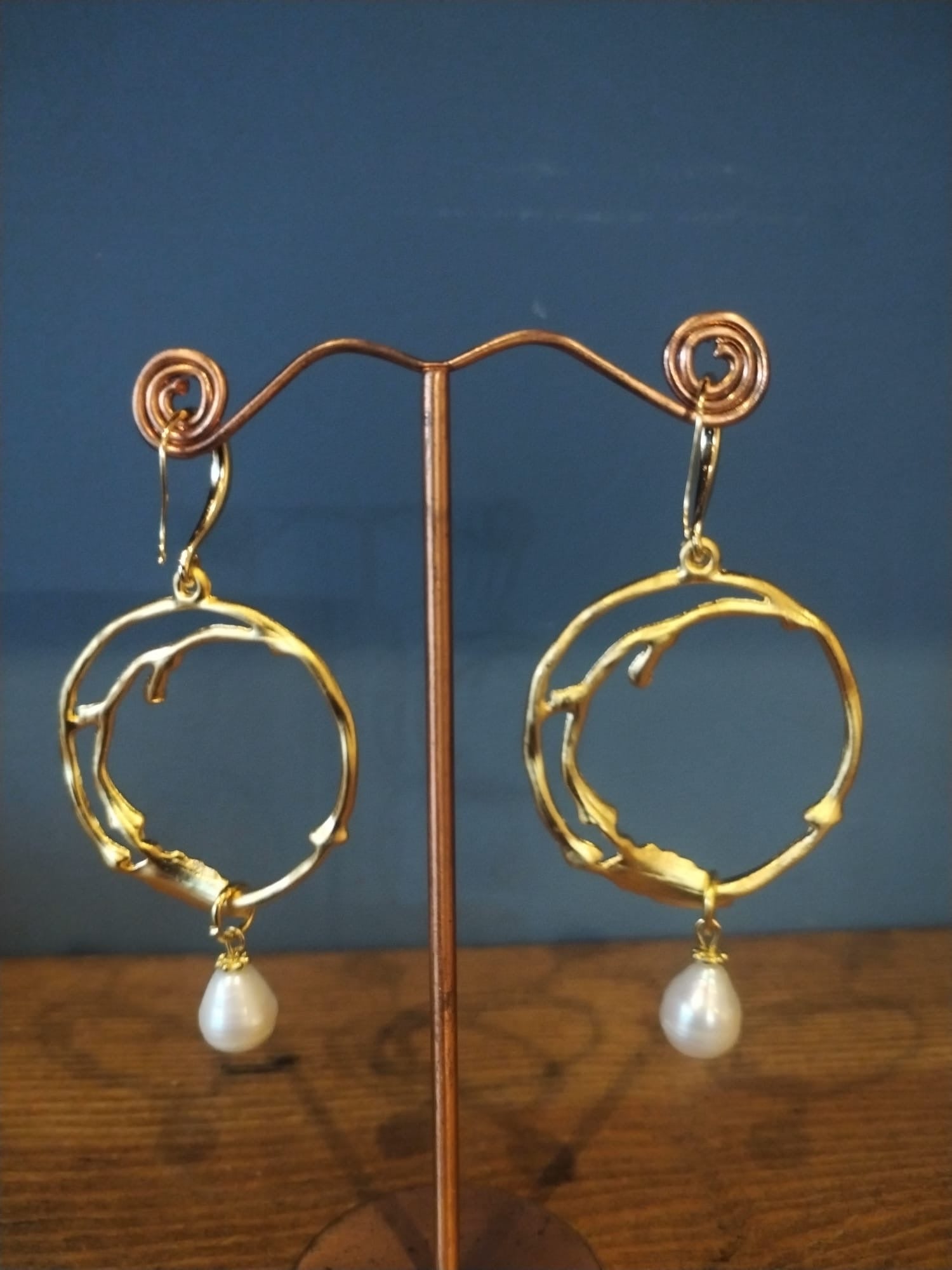 Elegant Irregular Gold Hoop & Pearl Earrings