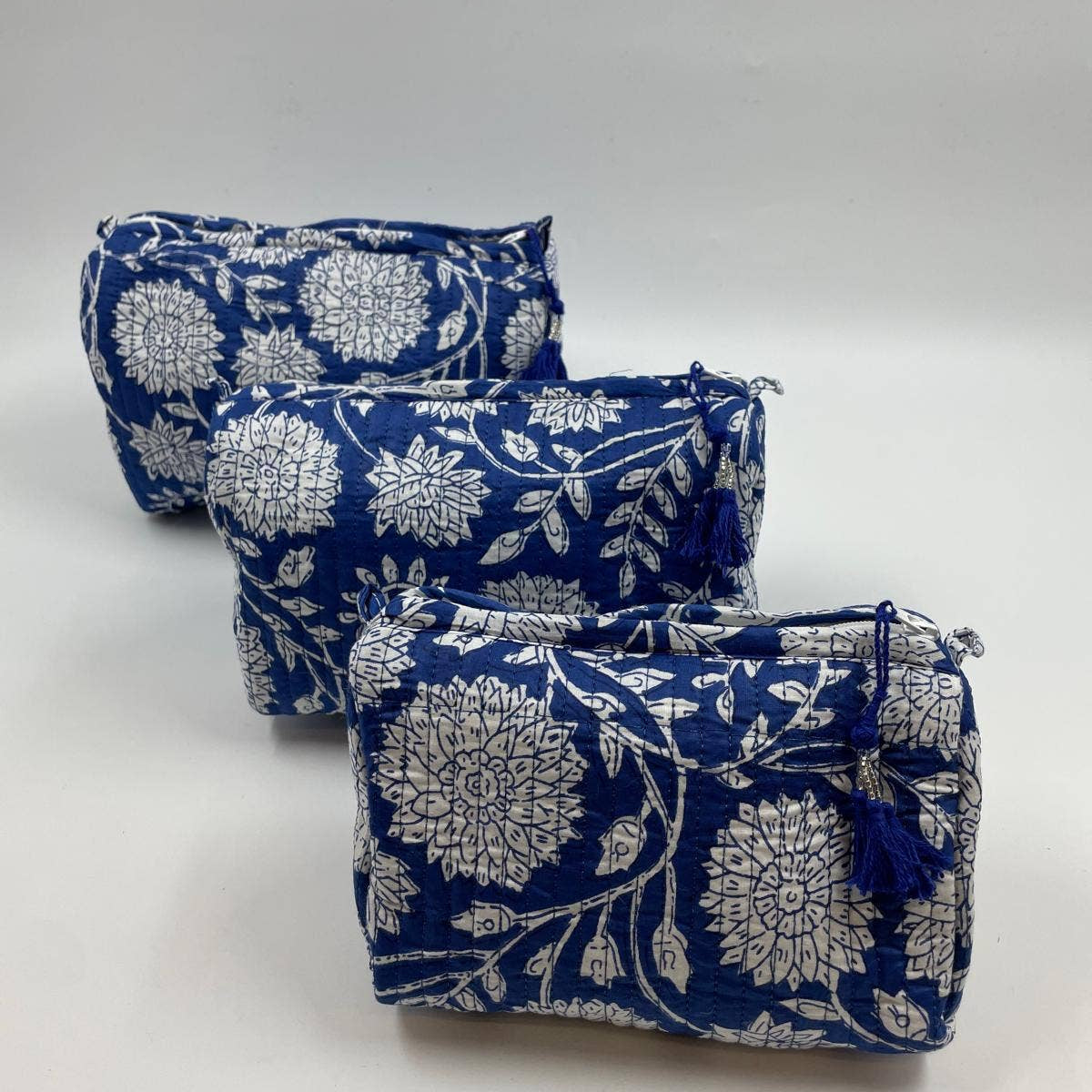 Blue Chrysanthemum Quilted Makeup / Wash Bag Set (Set of 3)