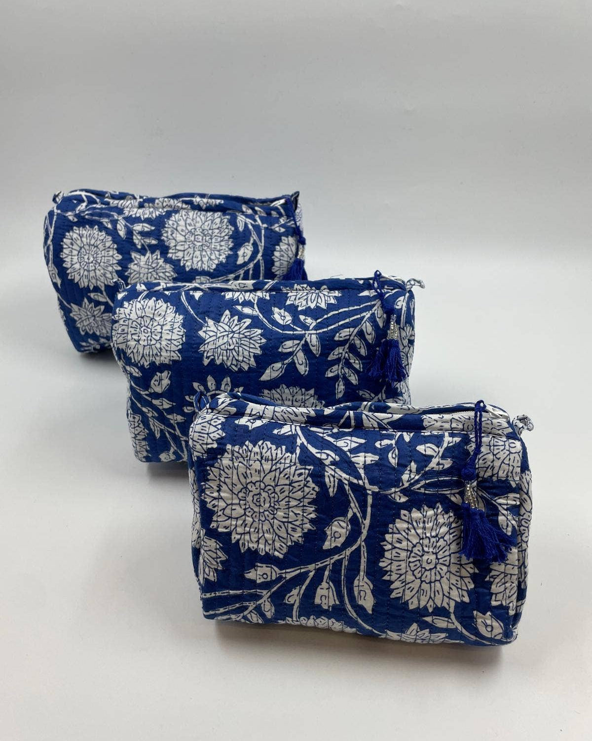 Blue Chrysanthemum Quilted Makeup / Wash Bag Set (Set of 3)