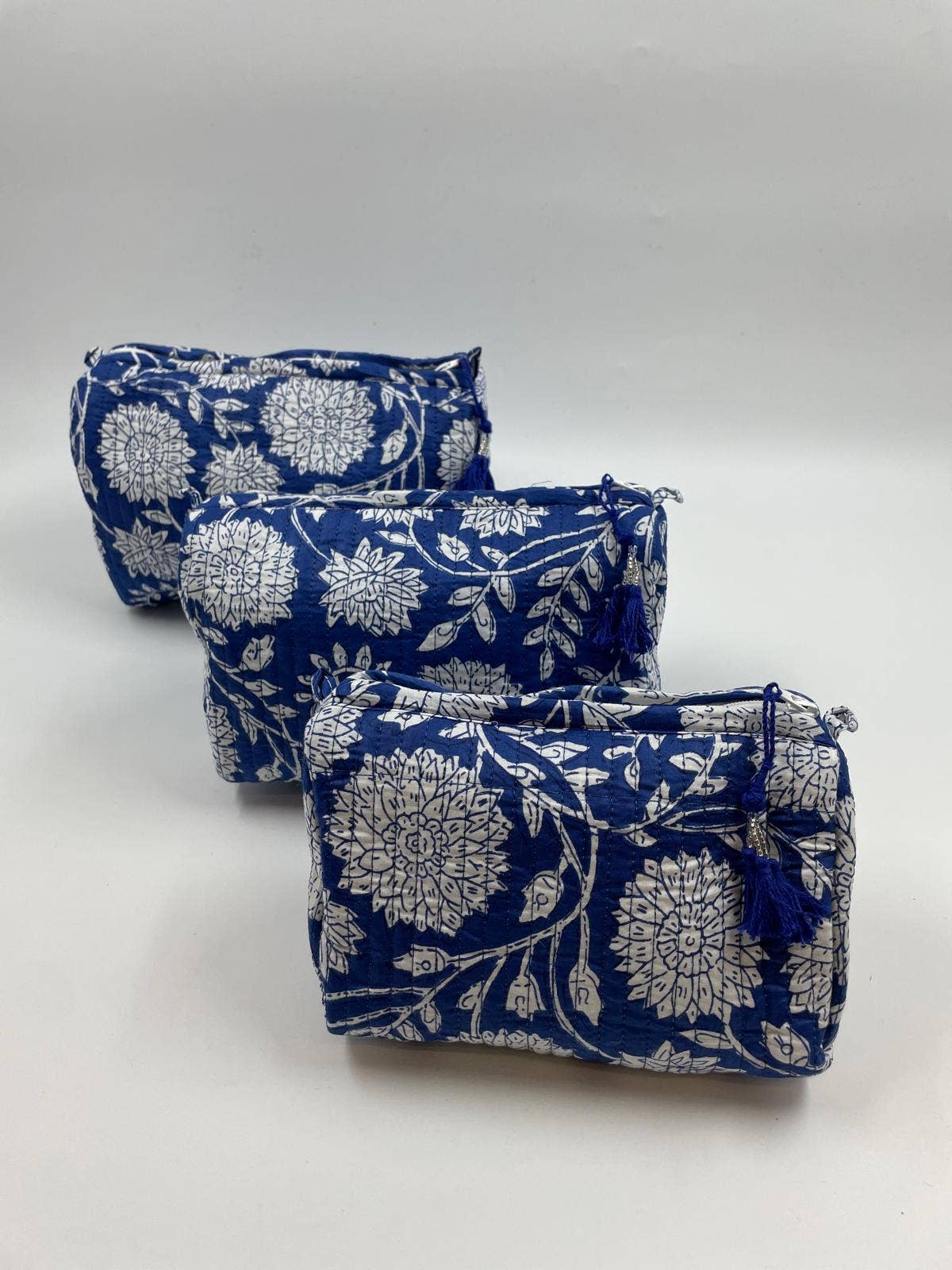 Blue Chrysanthemum Quilted Makeup / Wash Bag Set (Set of 3)