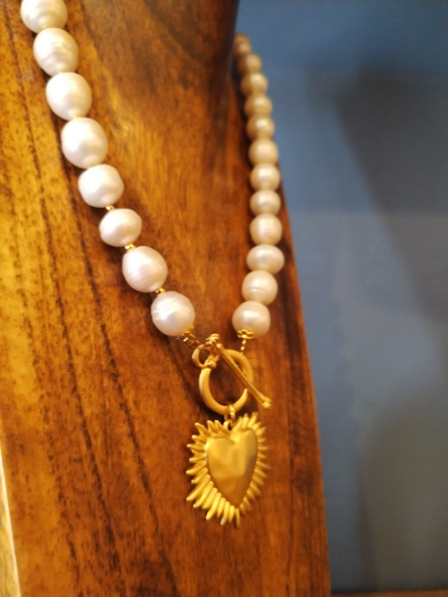 Freshwater Pearl Necklace with Gold Shining Heart Charm 47cm