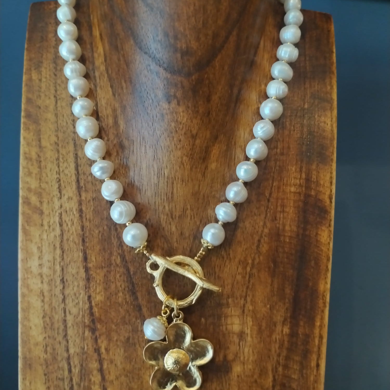 Premium Freshwater Pearl Necklace – Flower Charm