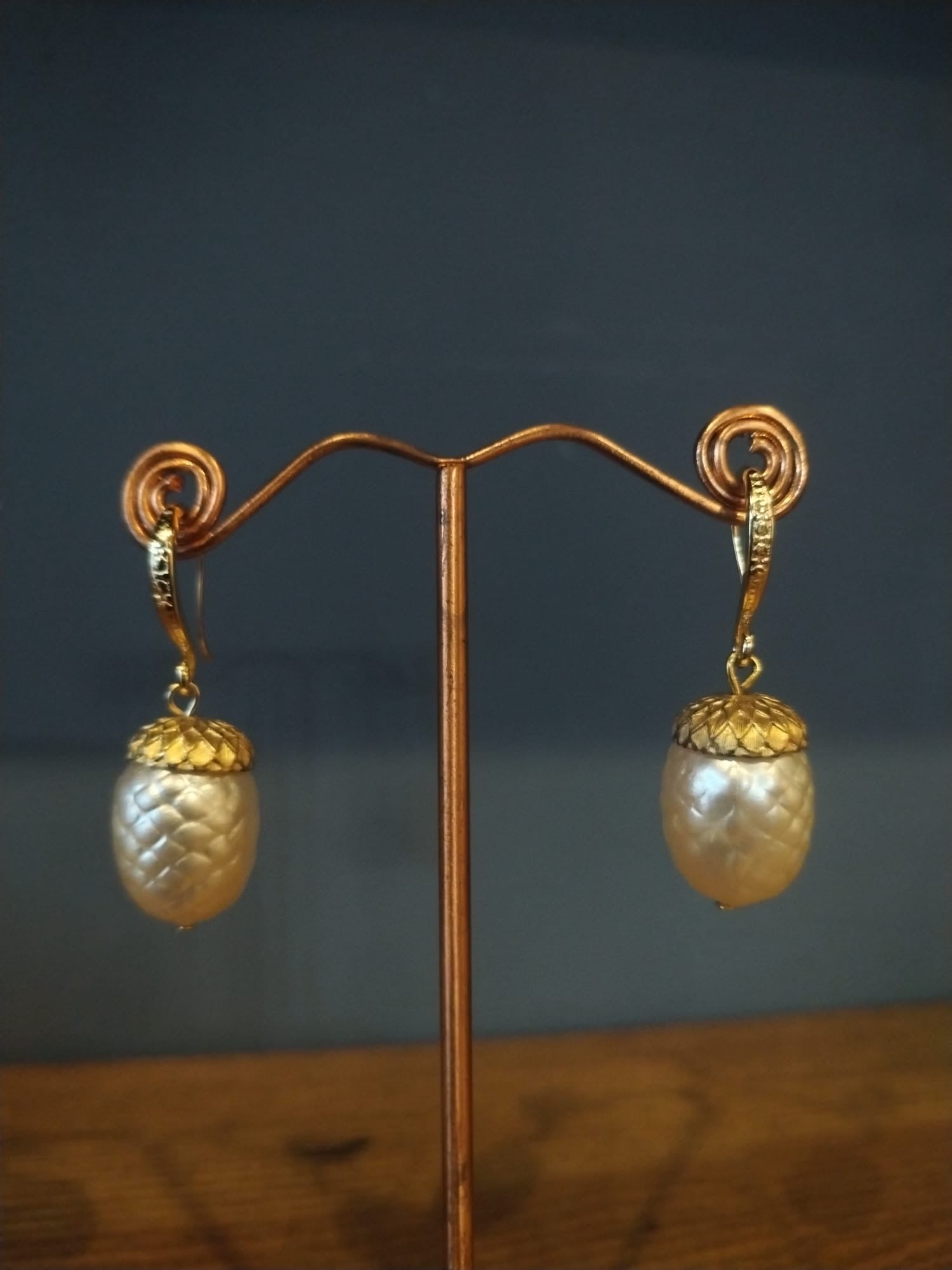 Pearl & Gold Drop Earrings