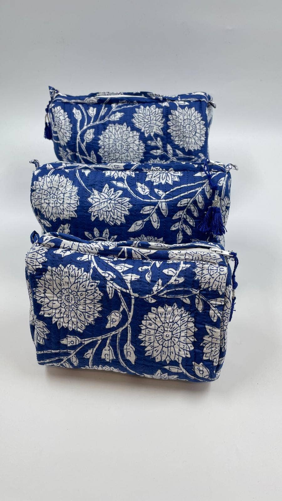 Blue Chrysanthemum Quilted Makeup / Wash Bag Set (Set of 3)