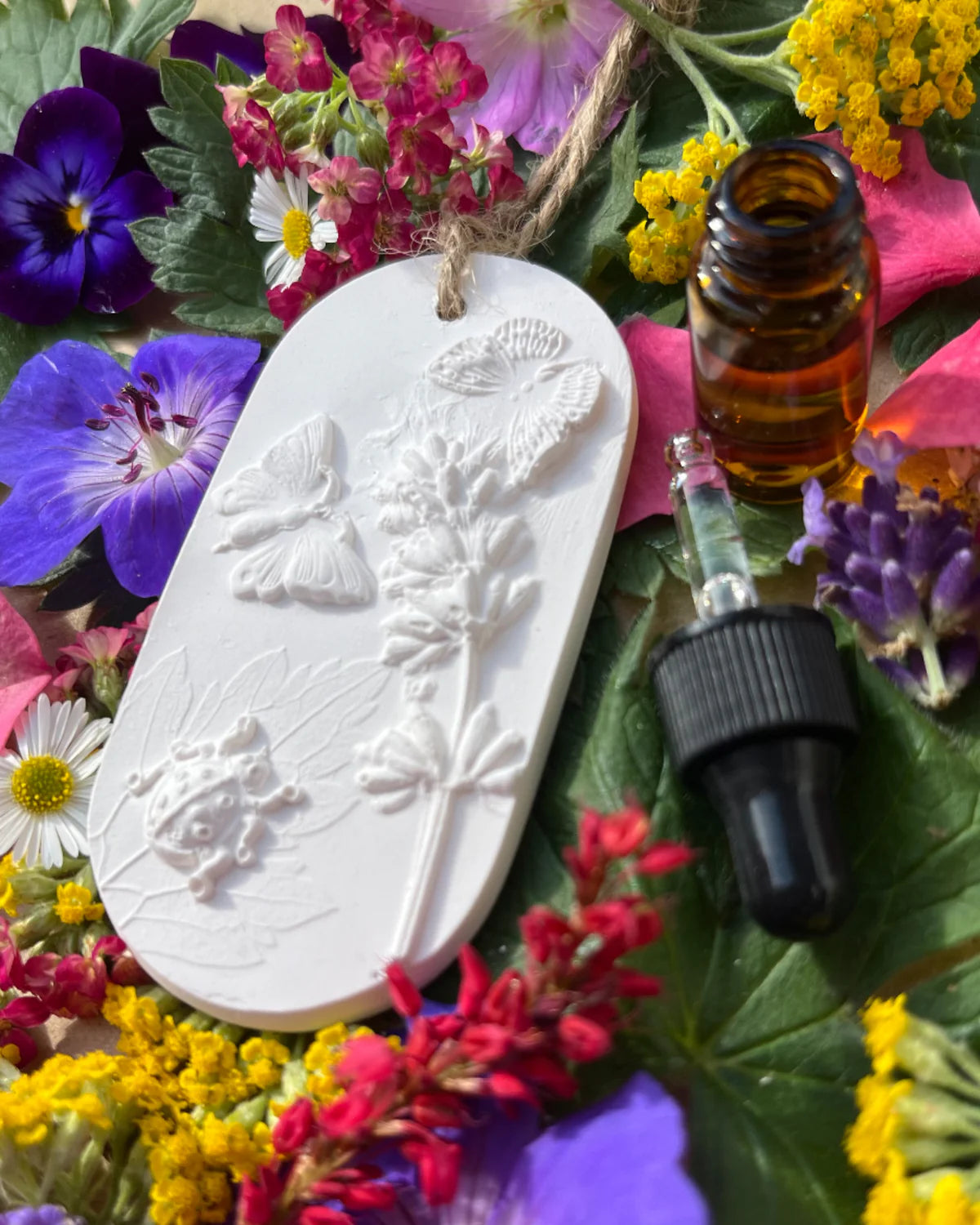Small Ladybird and Butterflies Botanical Cast Fragrance Diffuser The Foxglove Tree