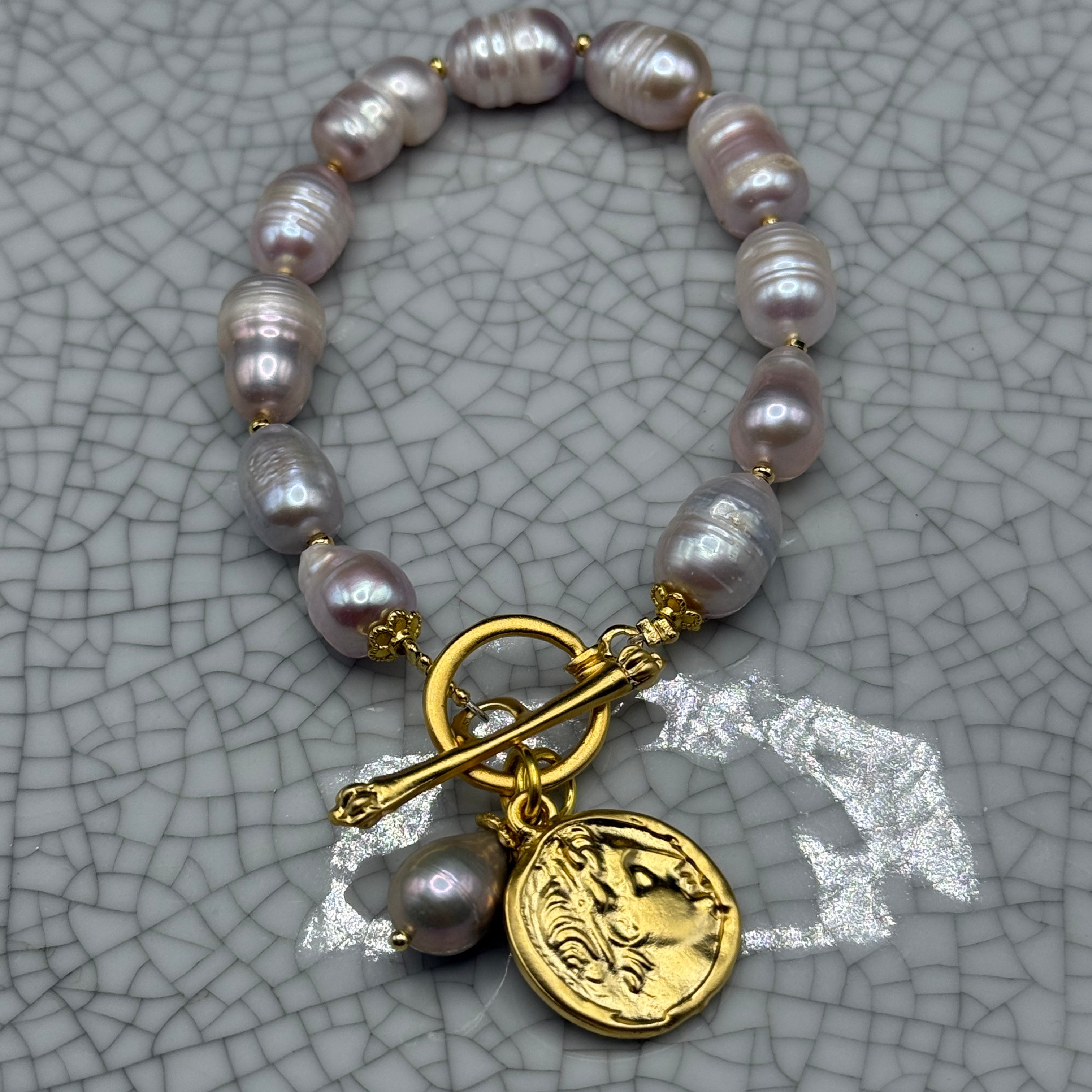Oyster Coloured Freshwater Pearl Bracelet with Gold Roman Coin – 20cm Handmade in Bristol
