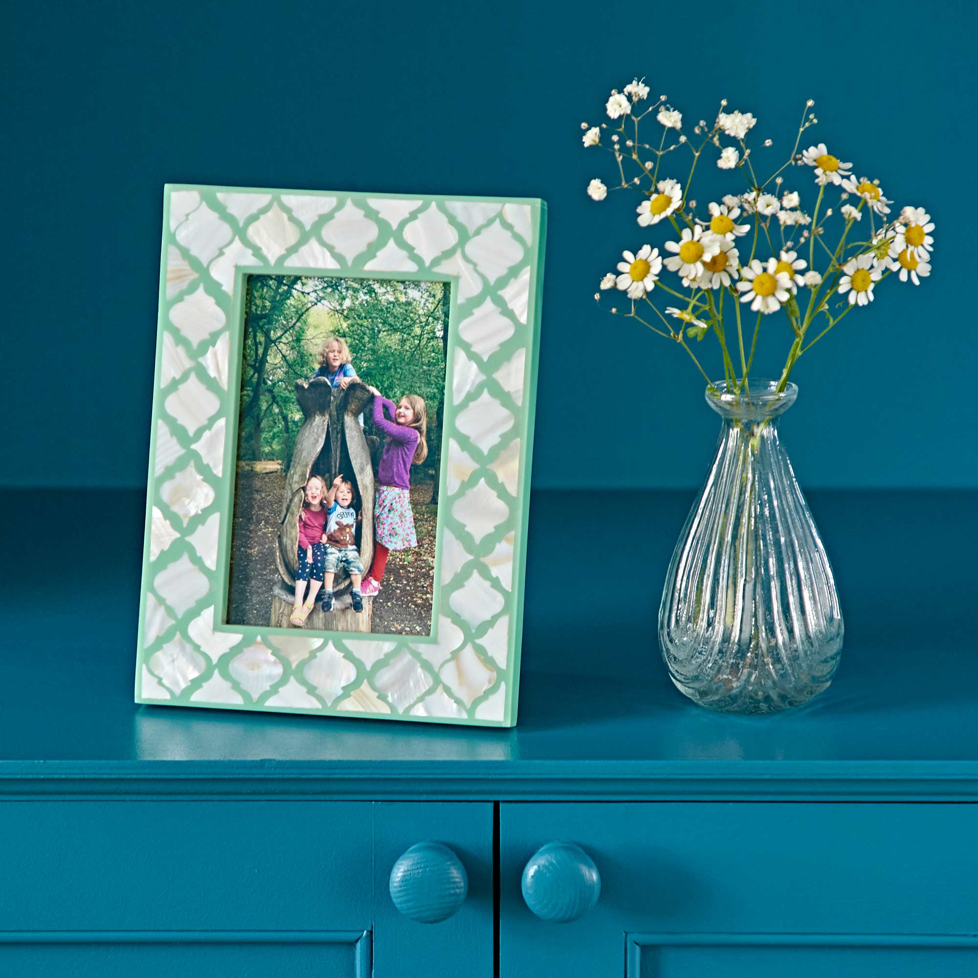 Soft Green, Mother Of Pearl Inlay 6 x 4 inch Photo Frame