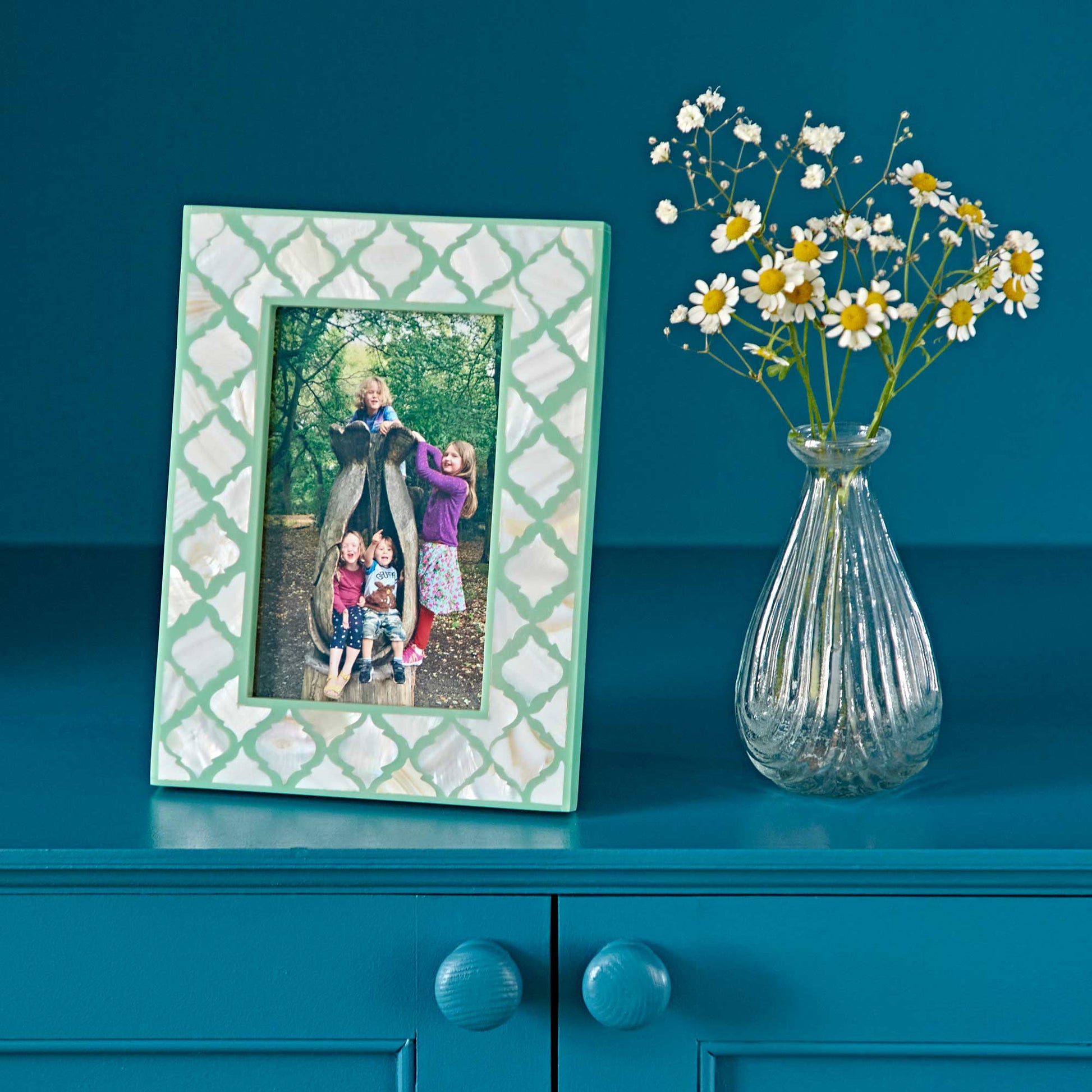 Soft Green, Mother Of Pearl Inlay 6 x 4 inch Photo Frame