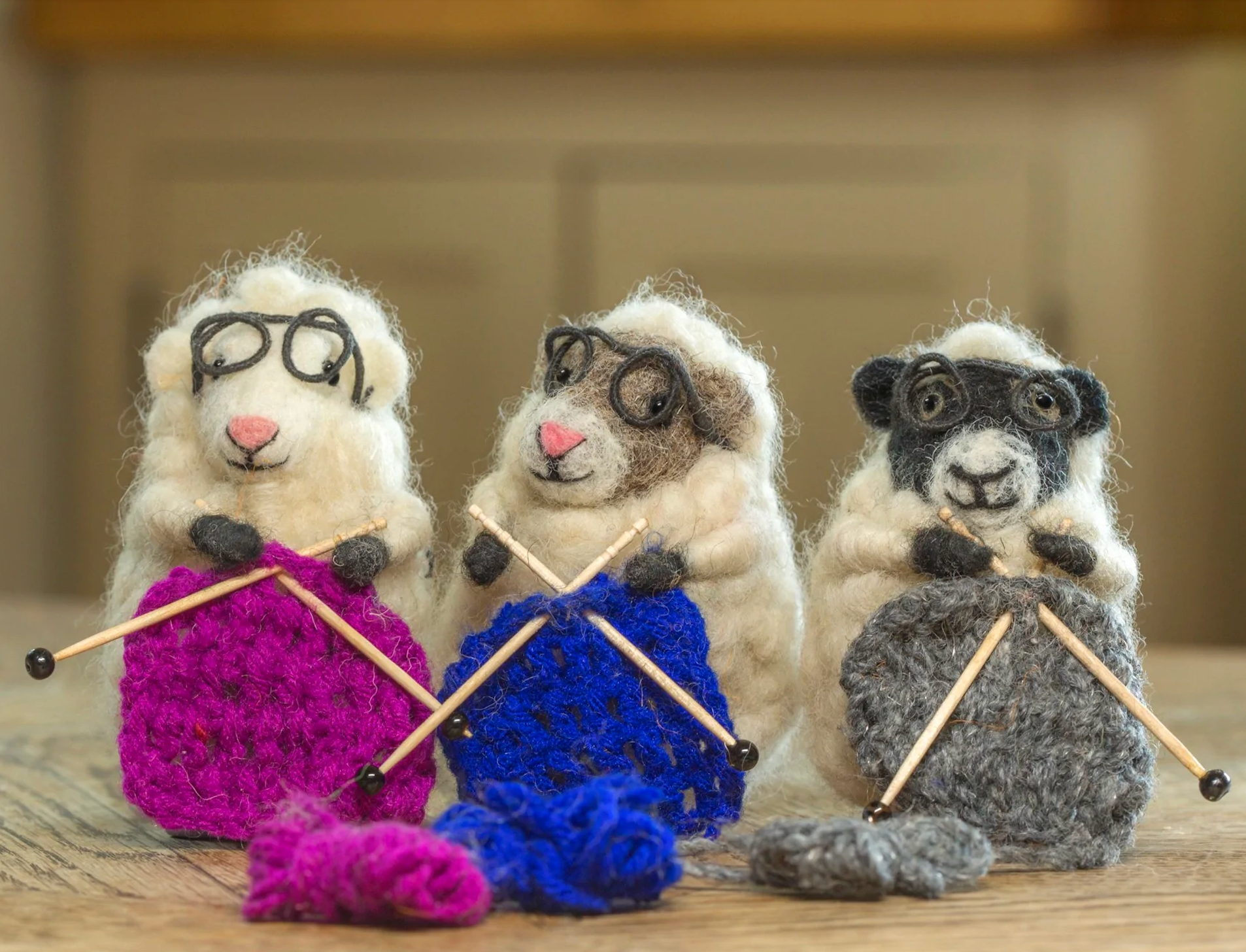 Nancy Knitting Sheep Felt Decoration