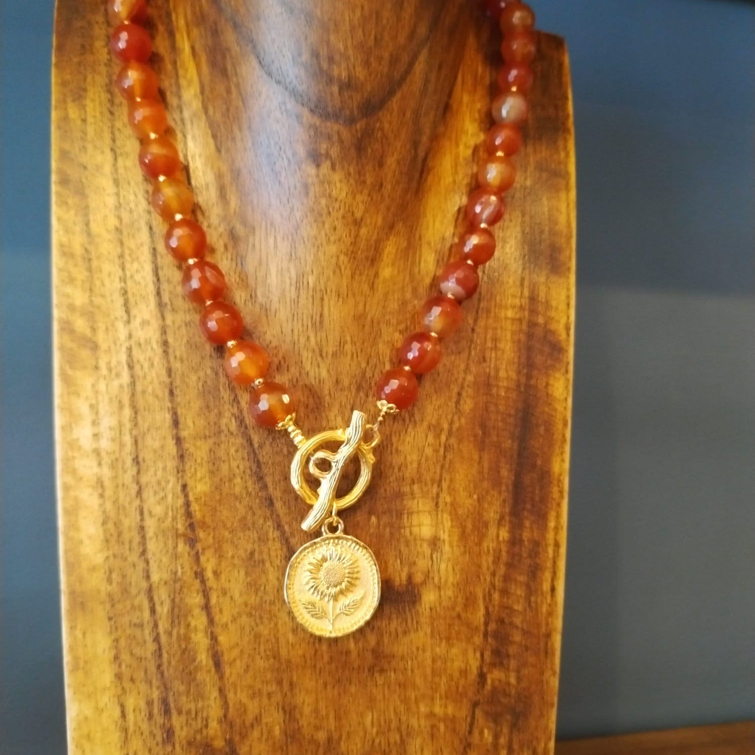 Elegant Carnelian Necklace With Gold Flower Charm
