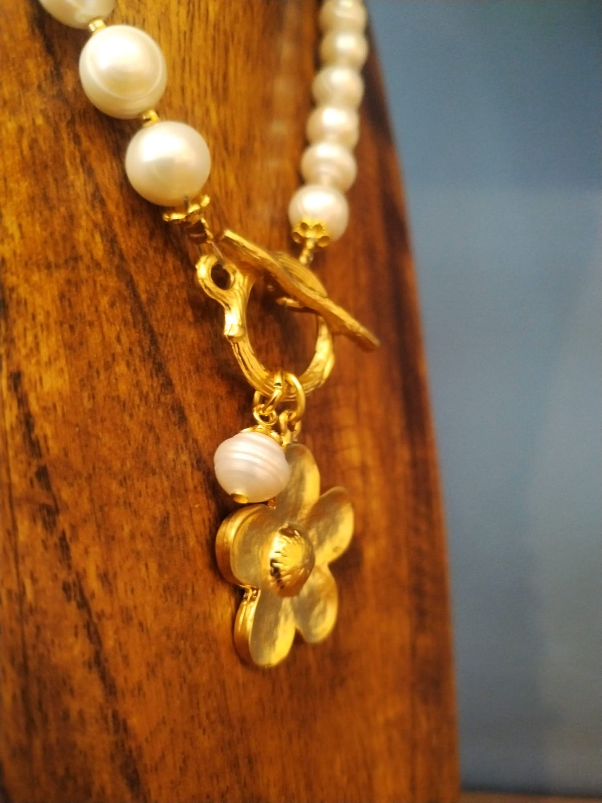 Premium Freshwater Pearl Necklace – Flower Charm