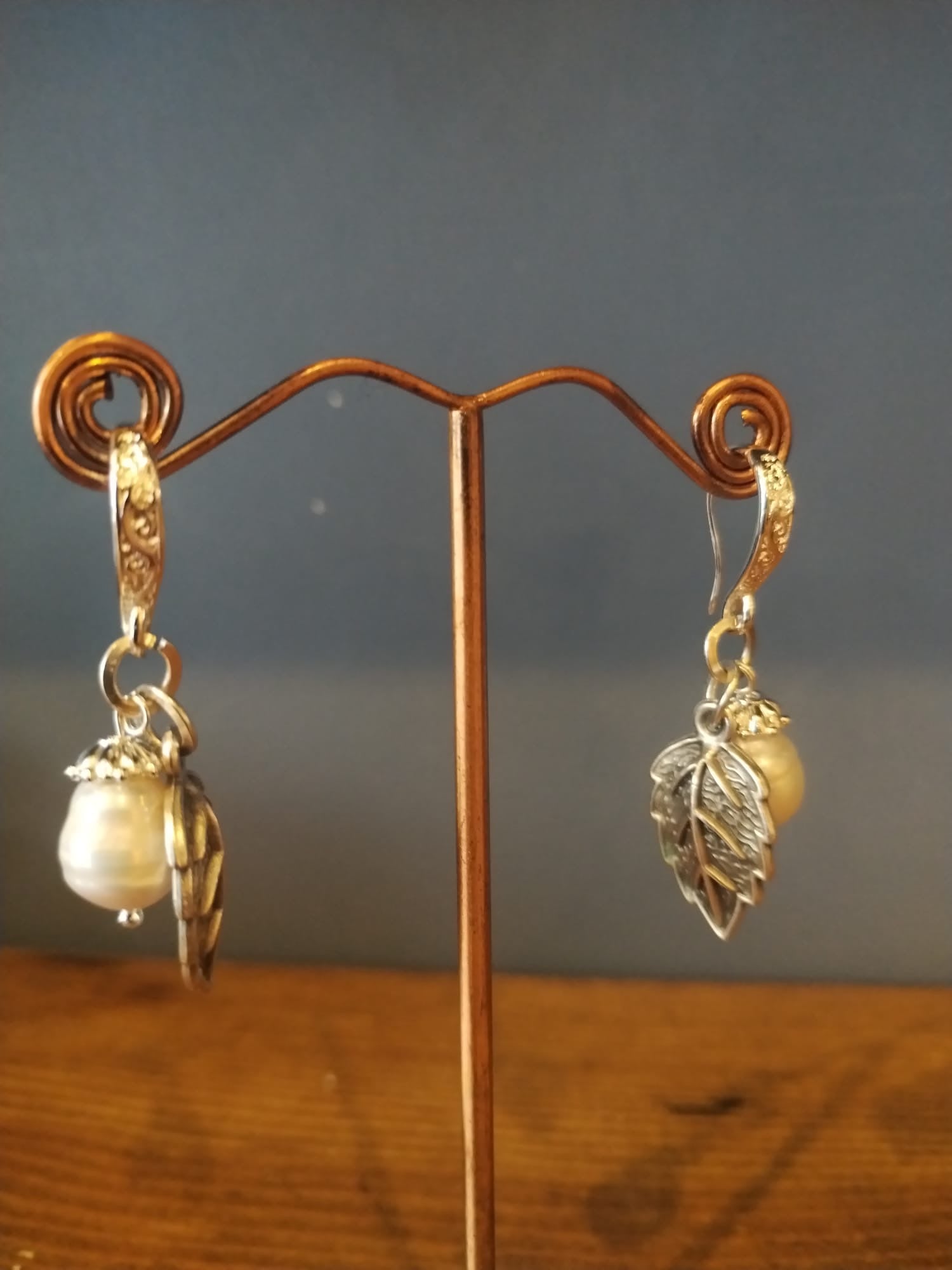 Signature Freshwater Pearl Earrings – Silver Leaf Detail