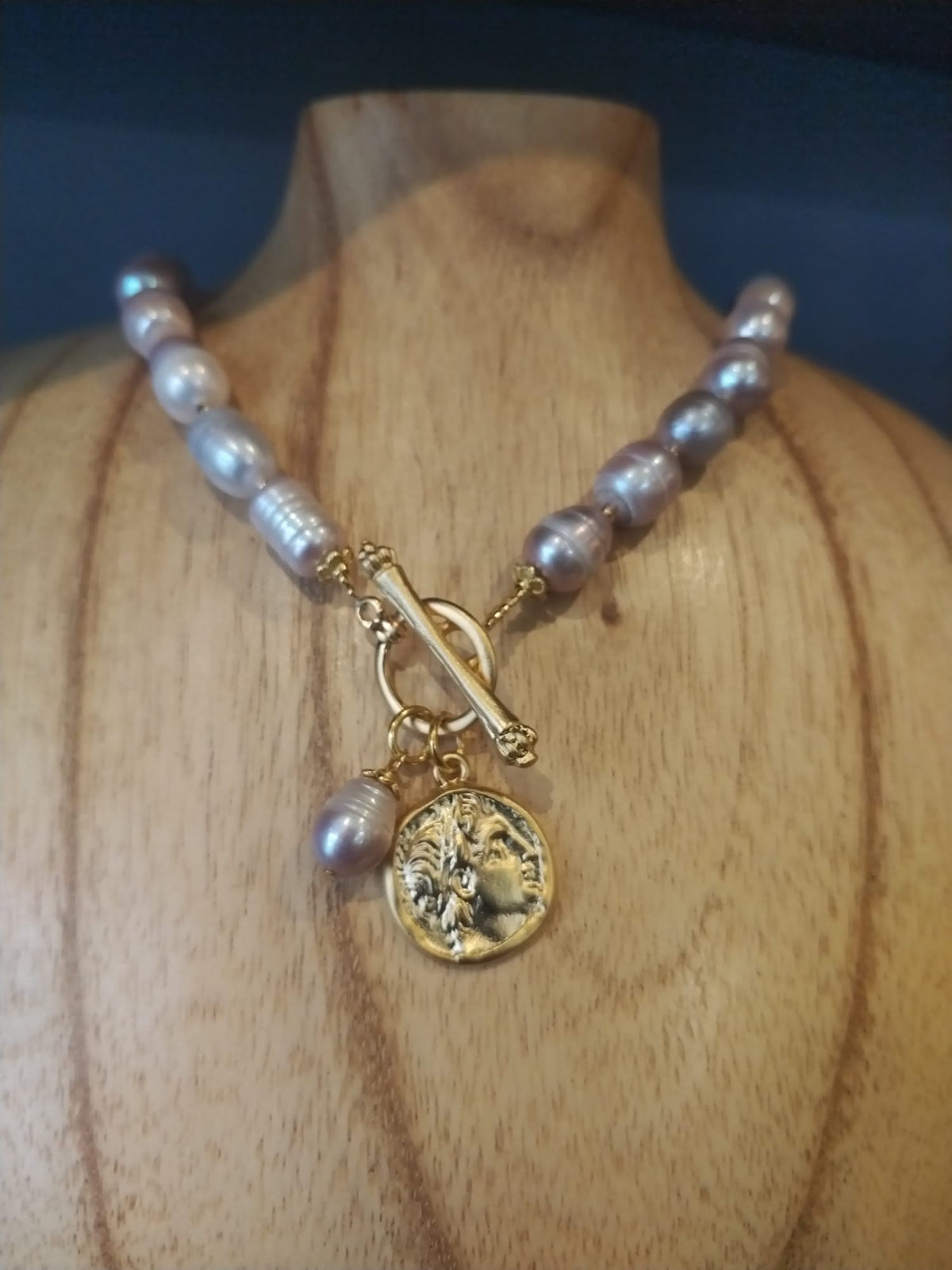 Oyster Pearl Necklace with Gold Medallion