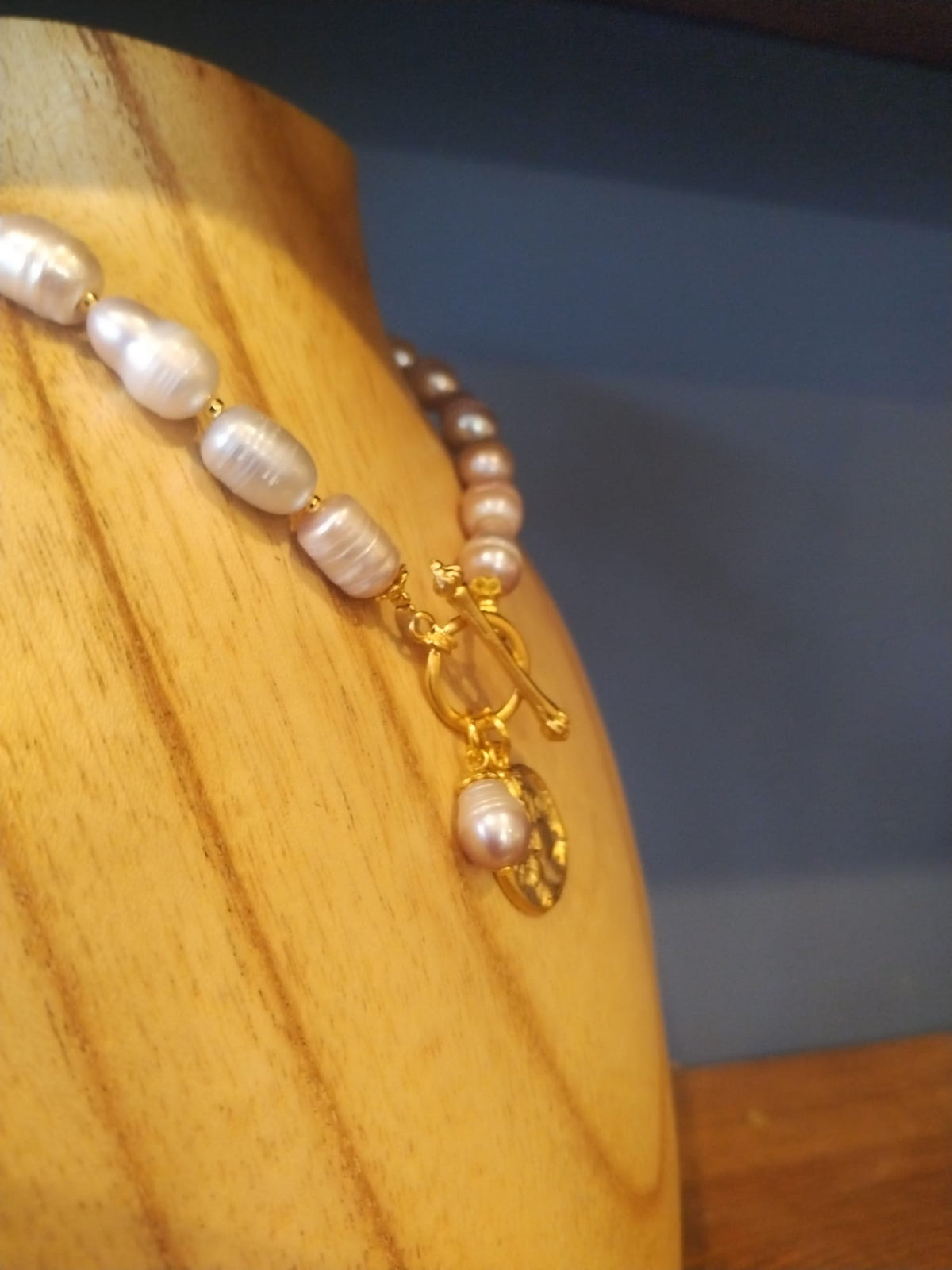 Oyster Pearl Necklace with Gold Medallion