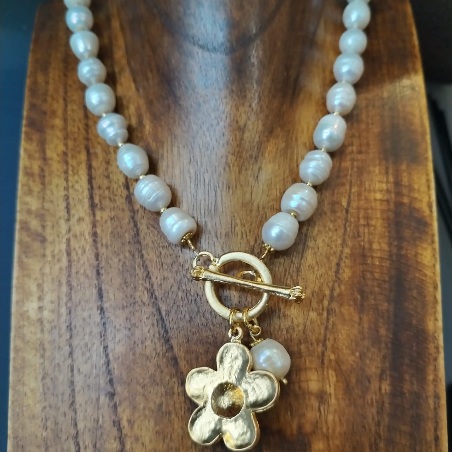 Premium Freshwater Pearl Necklace – Flower Charm