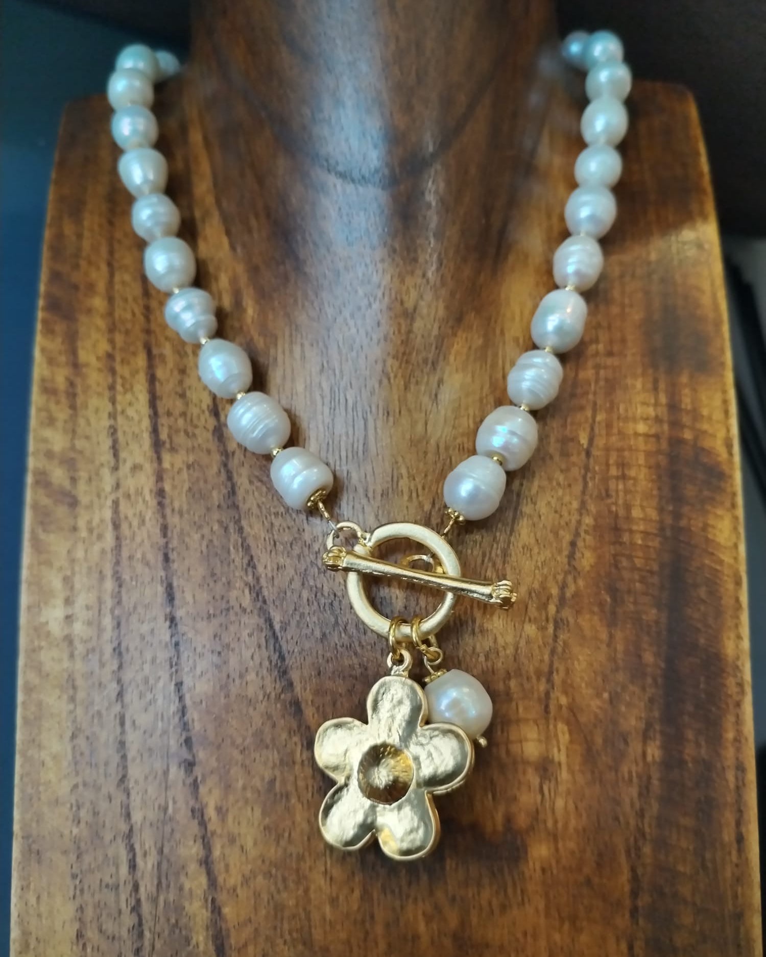 Premium Freshwater Pearl Necklace – Flower Charm