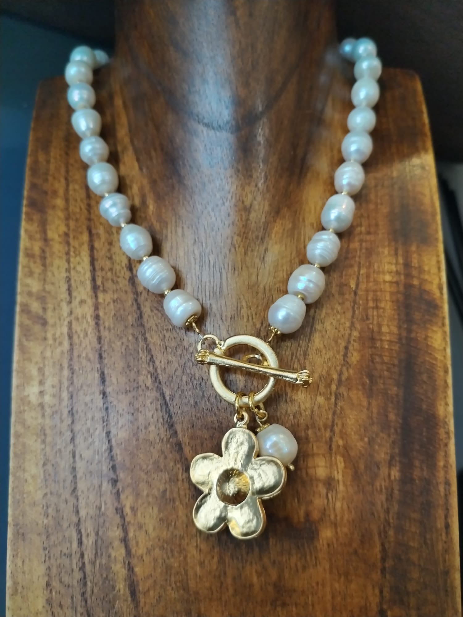 Premium Freshwater Pearl Necklace – Flower Charm