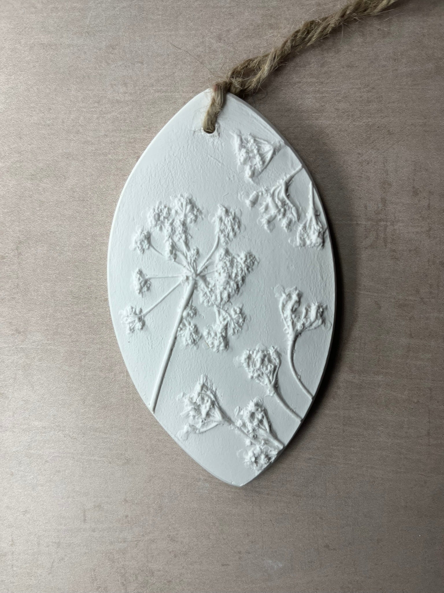 Large Cow parsley Botanical Cast Diffuser, Honeysuckle and Sandalwood oil, The Foxglove Tree