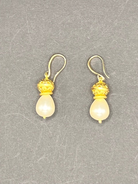 Teardrop Pearl Earrings