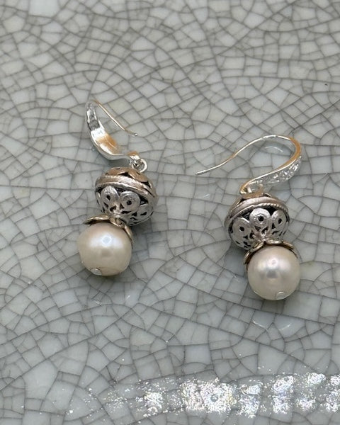 Freshwater pearl & silver earrings