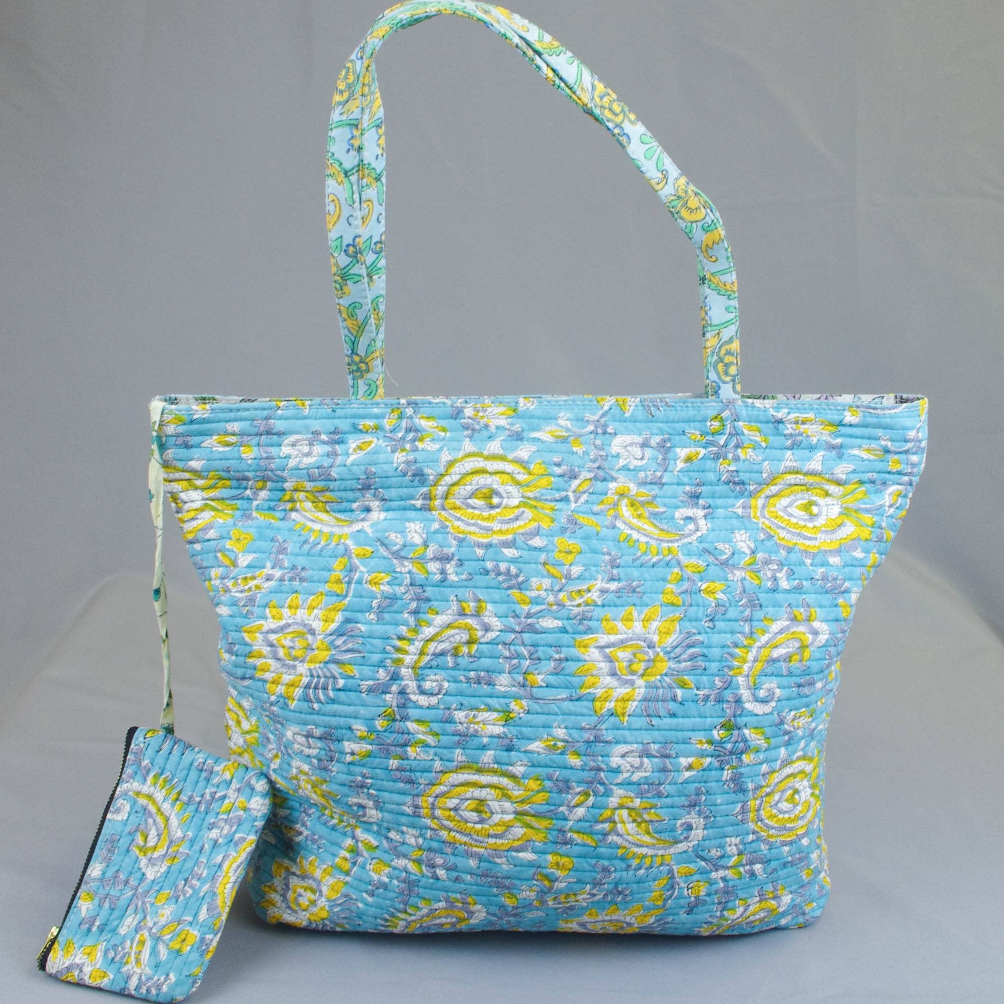 Round Style Cotton Quilted Beach Bag With Pouch Blue Paisley