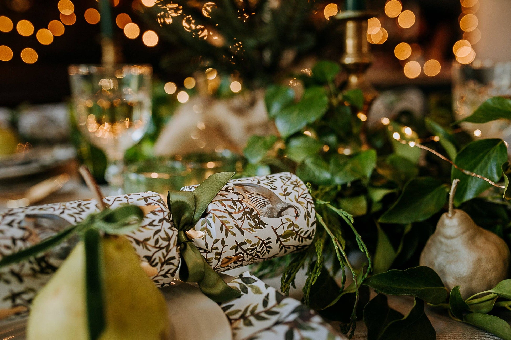 PARTRIDGE IN A PEAR TREE LUXURY CHRISTMAS CRACKERS