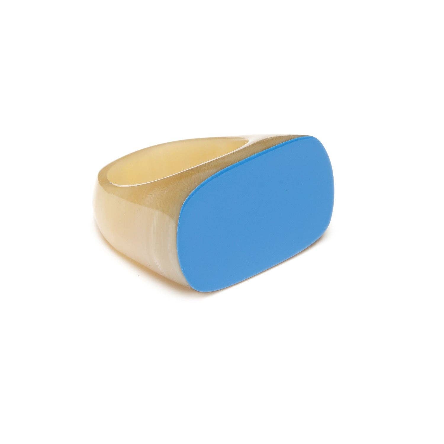 Oval blue horn ring: Large