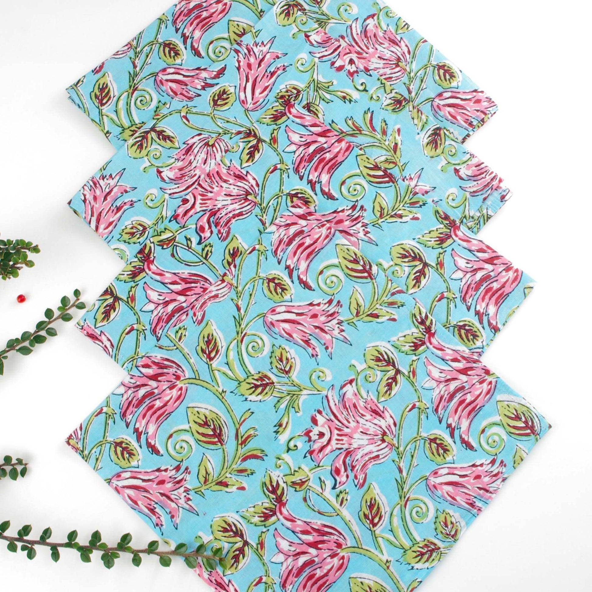 Dinner napkins  - Blue Lily 18'' x 4