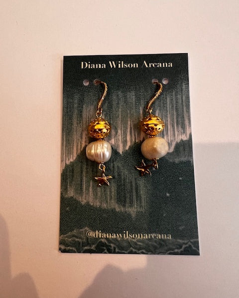 Fresh water pearl and gold starfish earrings