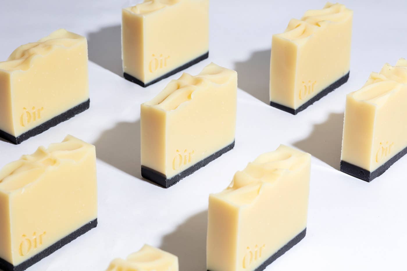 Oir - CINNAMON, LEMONGRASS SOAP