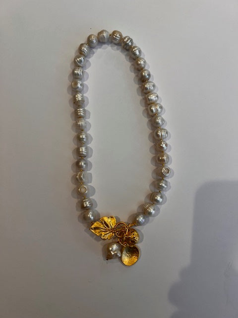 Fresh water pearl necklace with leaf & shell
