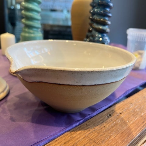 Medium Pouring Bowl