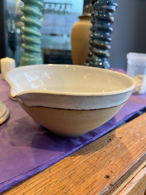 Medium Pouring Bowl