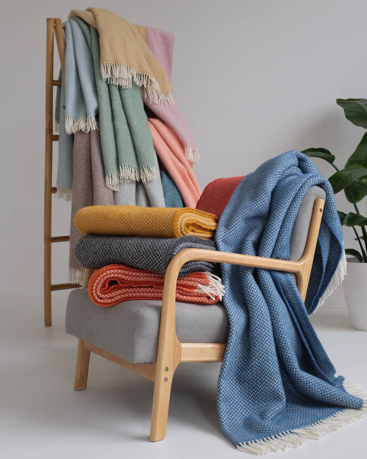 Signature Herringbone Wool Blanket: Coral: Large 155x175cm