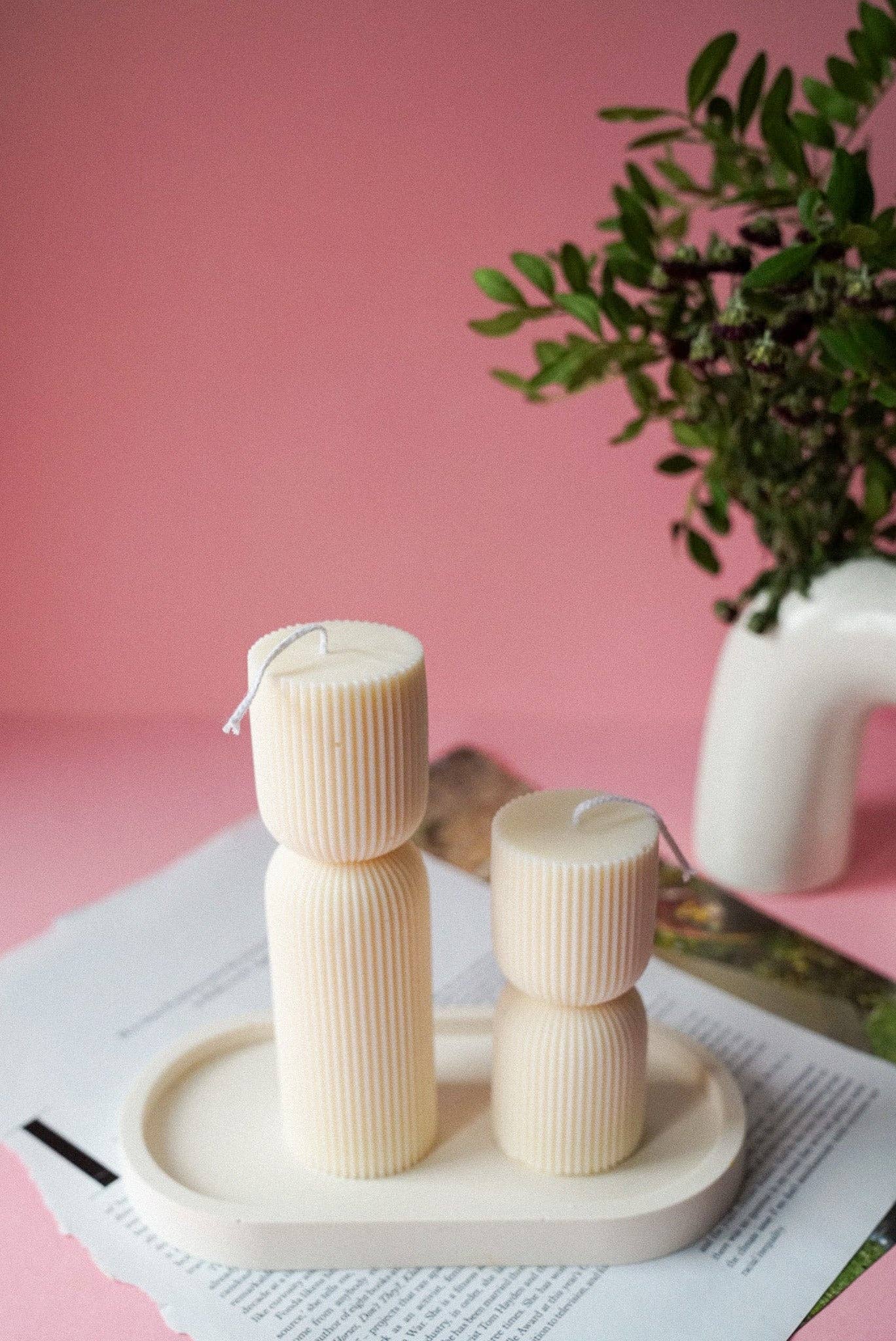 Hourglass Ribbed Candle  Ivory - Small