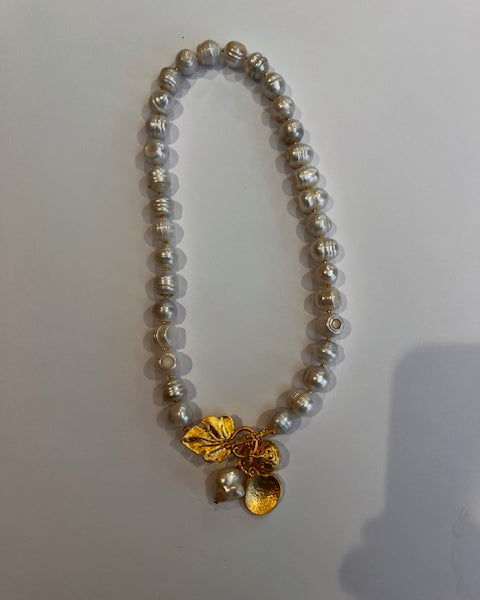 Fresh water pearl, gold leaf & flower clasp necklace