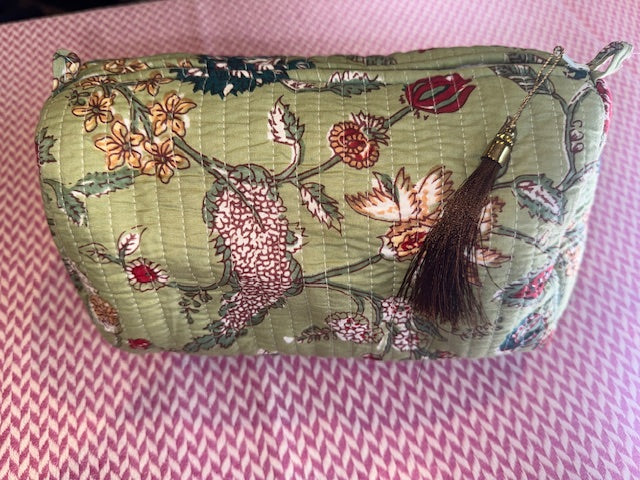 Green Botanical set of three wash bags