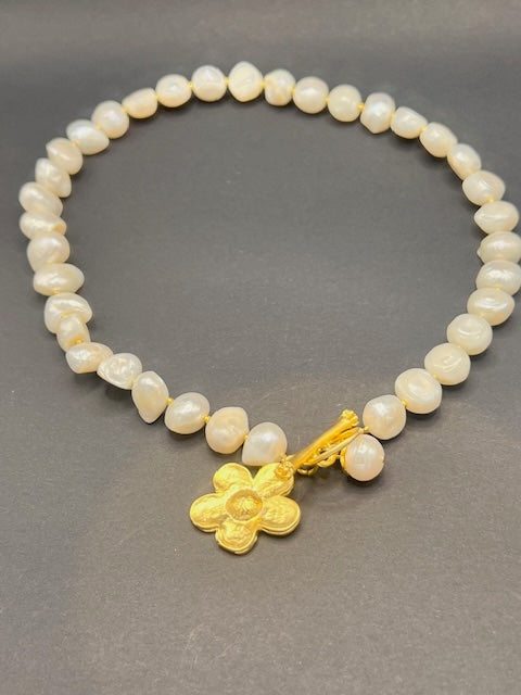 Pearl Necklace With Gold Flower