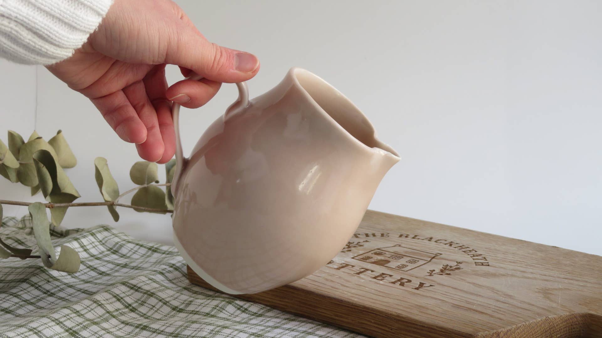 Custard Jug: celedon blue