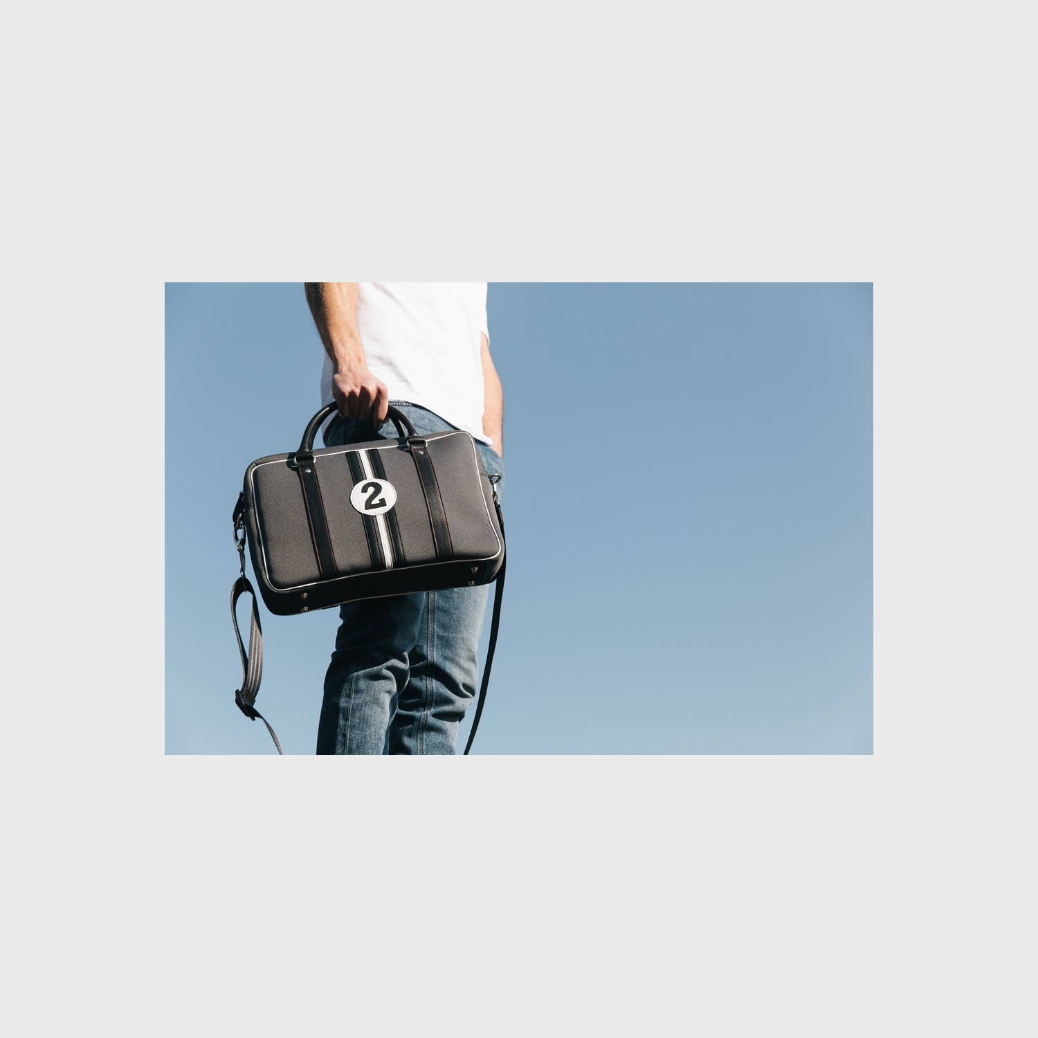 2 James NBN2 13-inch grey and white eco-friendly computer bag