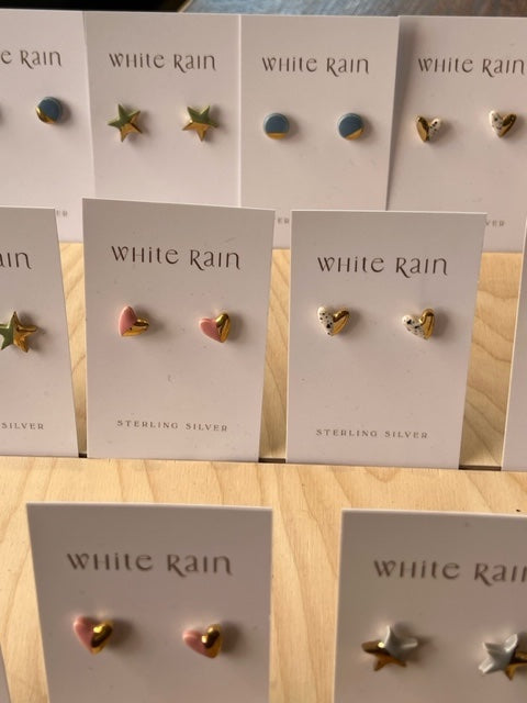 White Rain - Stud earrings